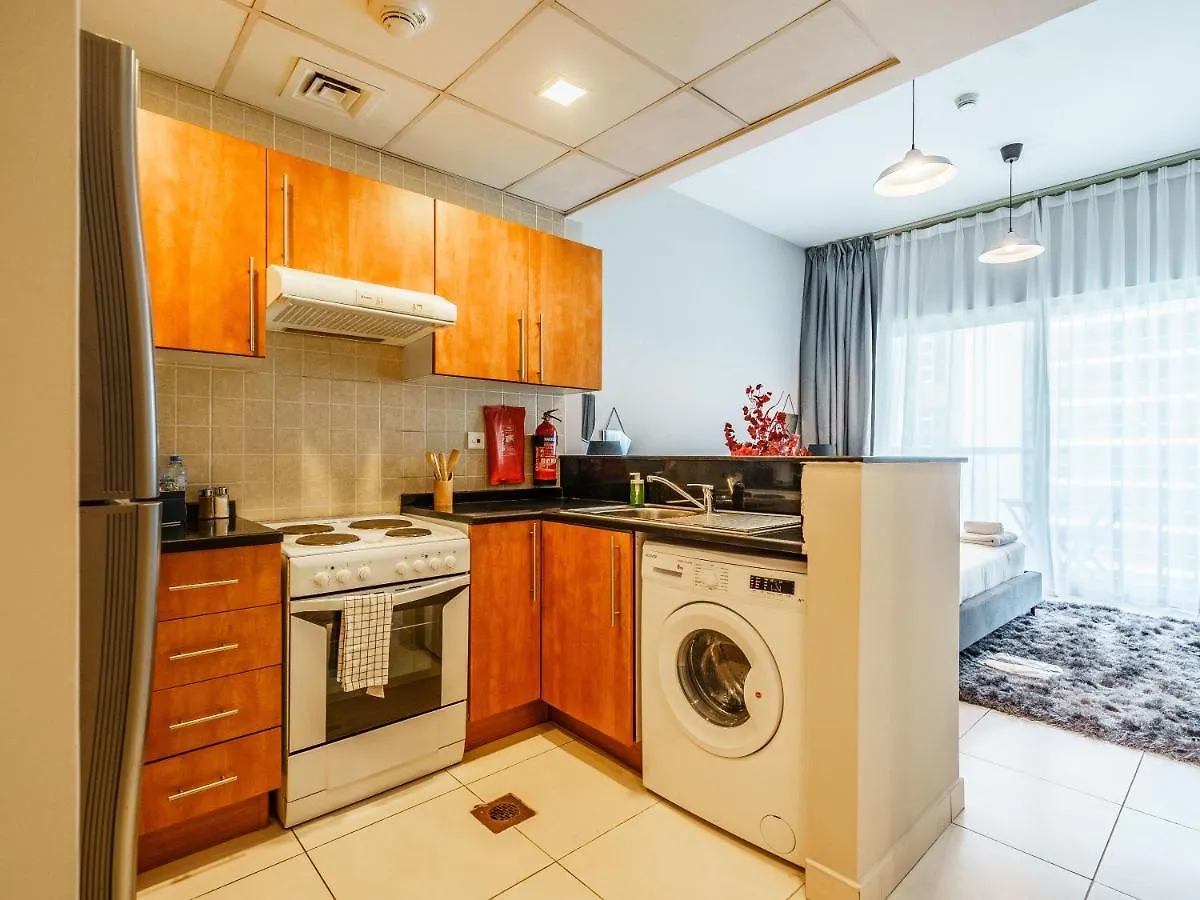 Sweeping Marina View Studio Near The Metro Station Dubai Birleşik Arap Emirlikleri