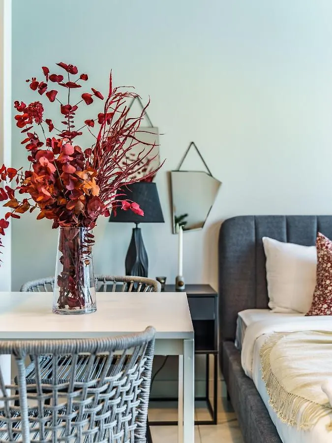 Daire Sweeping Marina View Studio Near The Metro Station Dubai